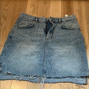 H & M denim skirt